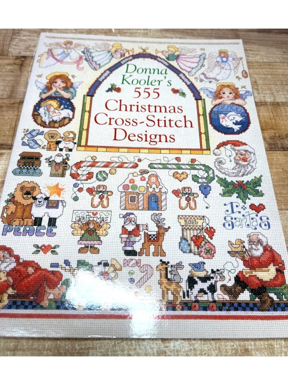 Donna Koolers 555 Christmas Cross-Stitch Designs Softcover Book